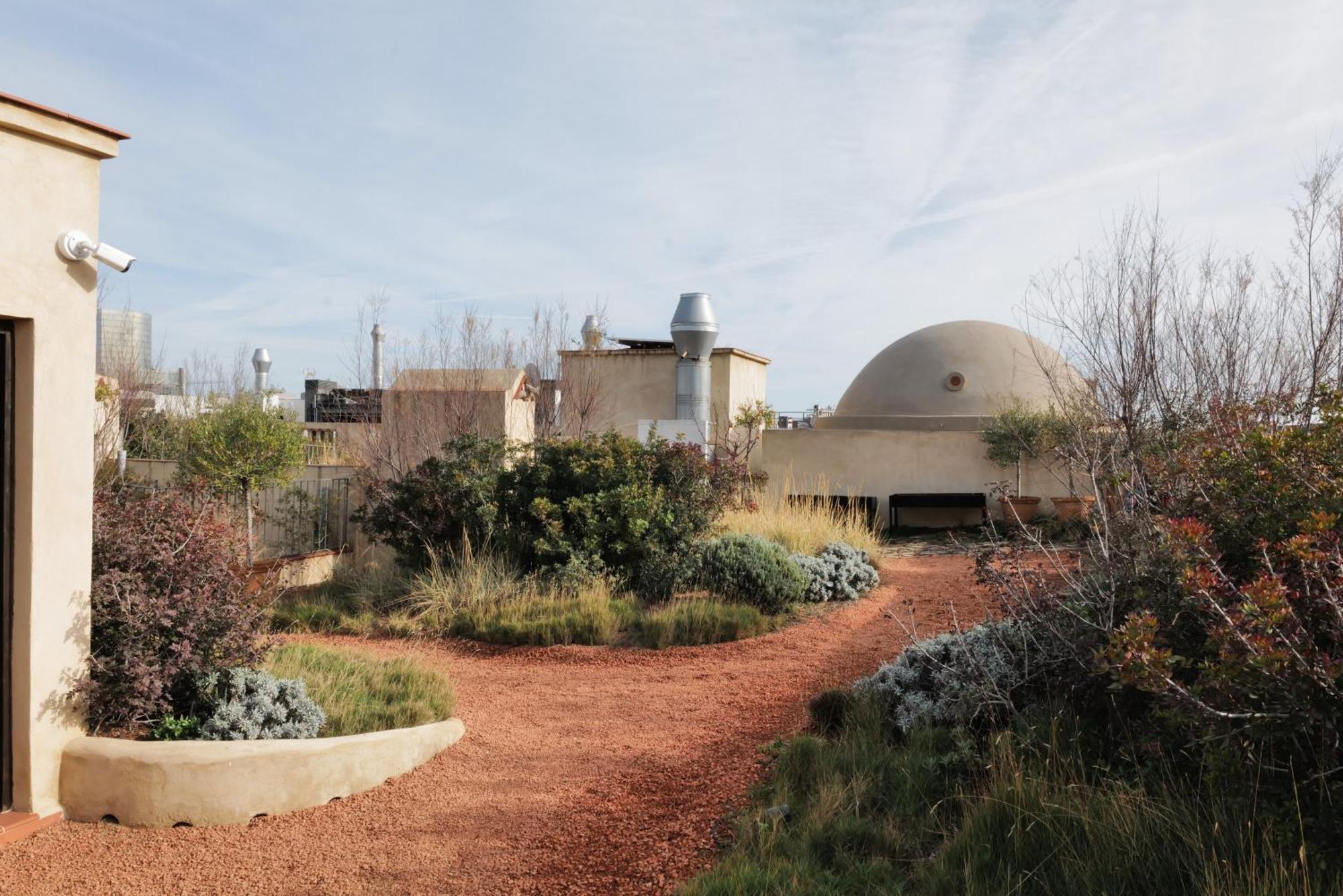 Hostal Porxos Garden — Photos 3
